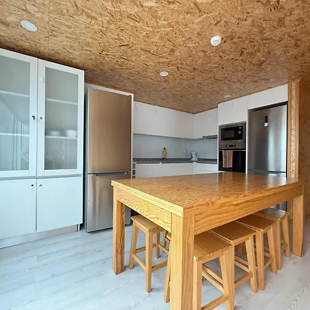 Encanto- 7 Bedrooms Порту